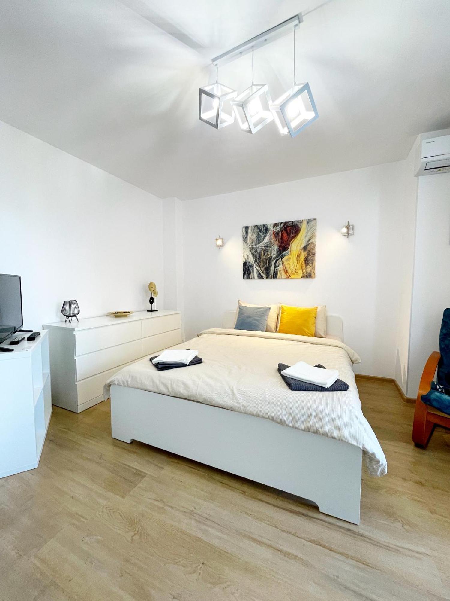 Alegro Studio Apartment Букурещ Екстериор снимка